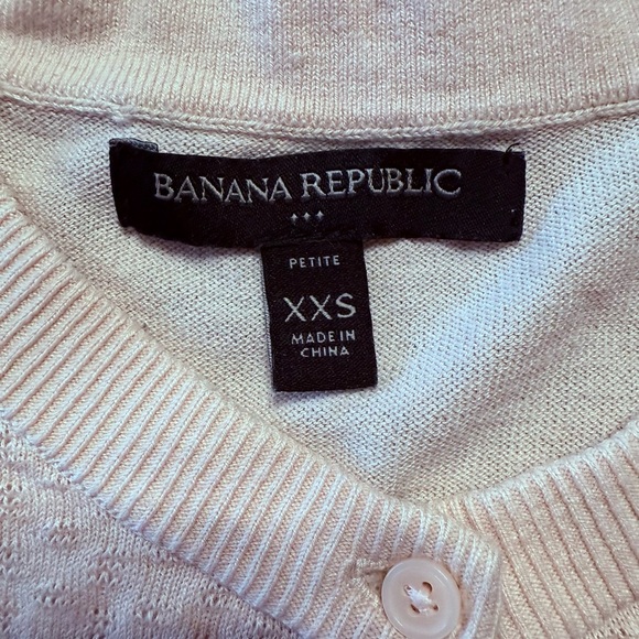 Banana Republic Women’s Pale Pink Cardigan NWOT - Picture 2 of 3